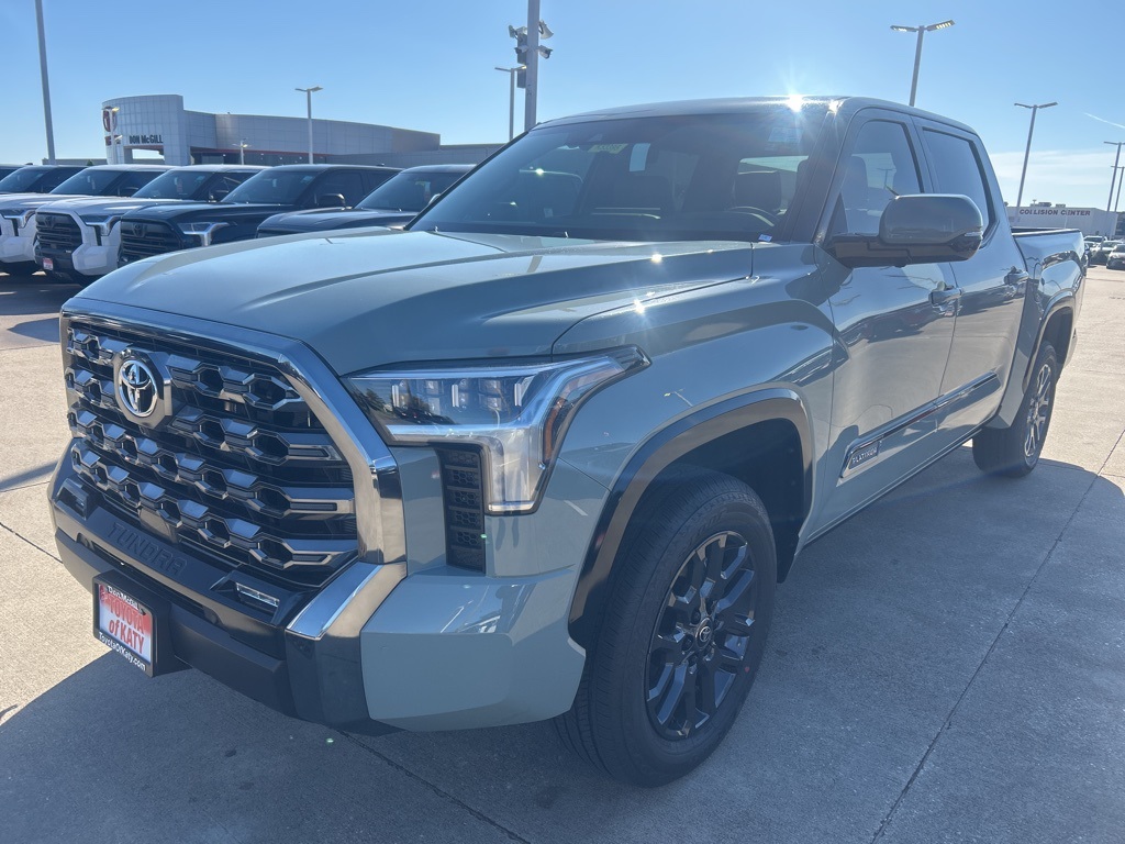 2026 Toyota Tundra Platinum's photo