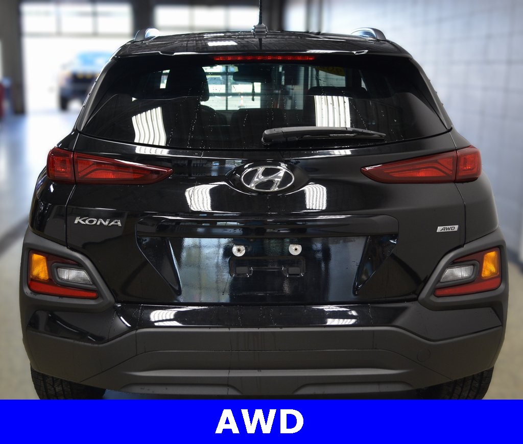 2020 Hyundai Kona SEL photo 3