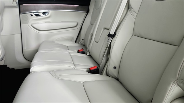 new 2026 Volvo XC90 car, priced at $75,155