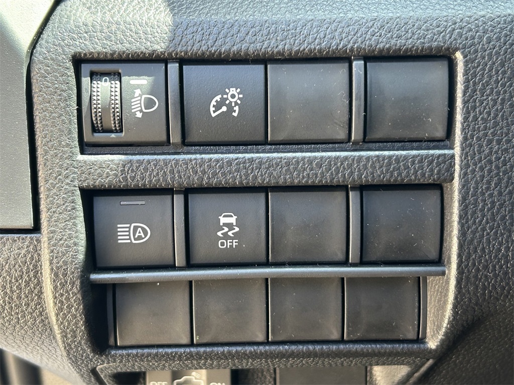2025 Toyota Tacoma SR photo 14