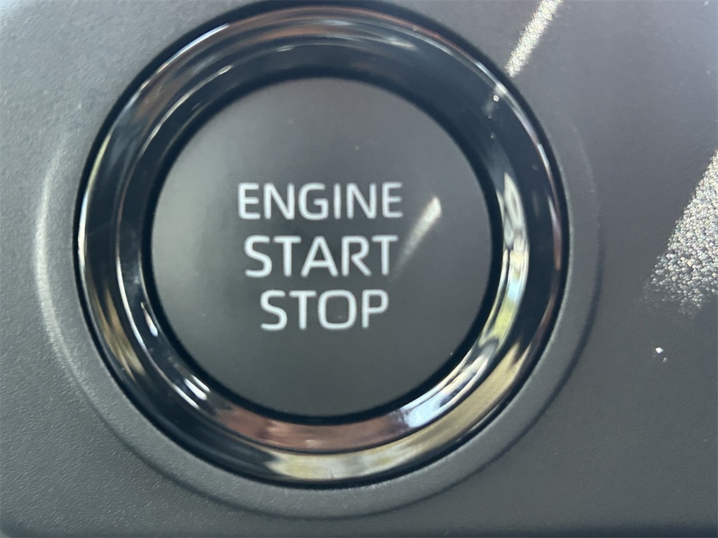 2025 Toyota Tacoma SR photo 19