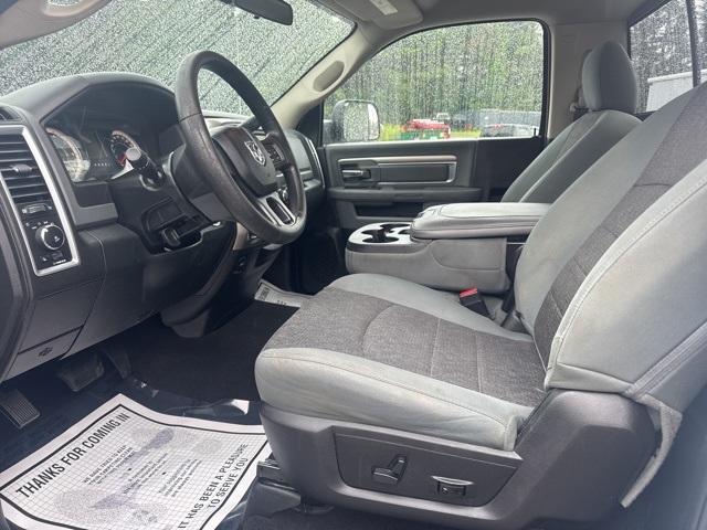 2017 Ram 3500 SLT photo 11