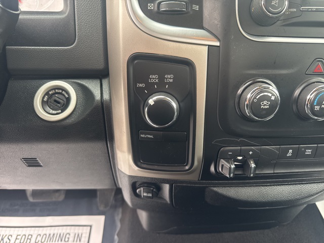 2017 Ram 3500 SLT photo 19