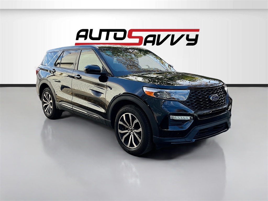 2022 Ford Explorer ST's photo