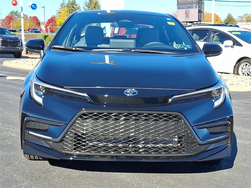 2026 Toyota Corolla SE photo 2
