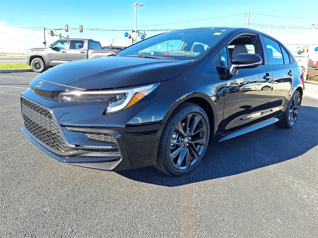 2026 Toyota Corolla SE photo 3