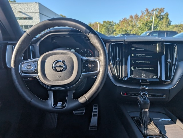 2019 Volvo XC60 T5 R-Design photo 12
