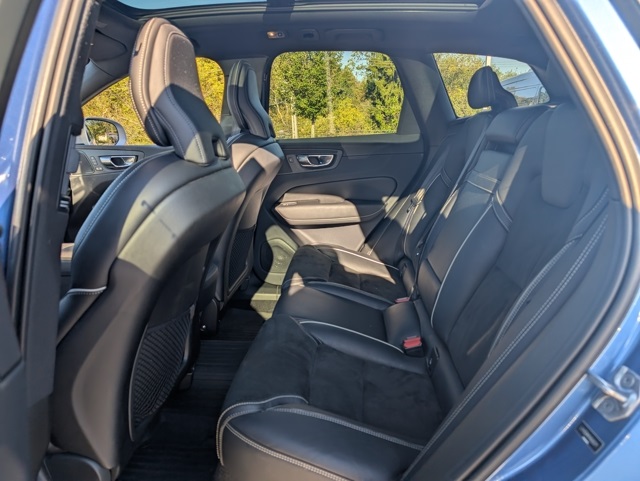 2019 Volvo XC60 T5 R-Design photo 21