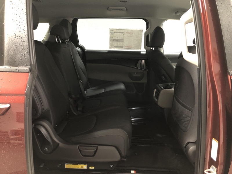 2026 Kia Carnival LXS photo 10