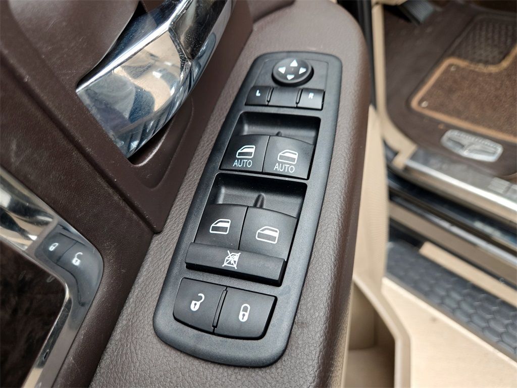 2012 Ram 3500 Laramie Longhorn photo 31