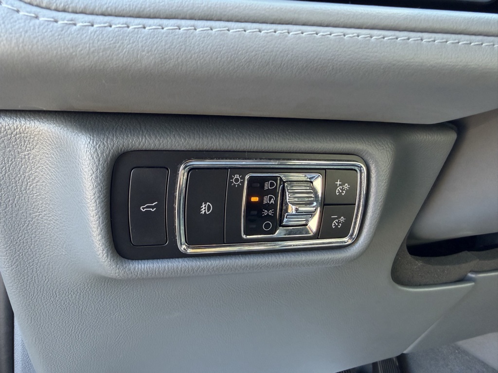 used 2020 Lincoln Aviator car, priced at $30,903