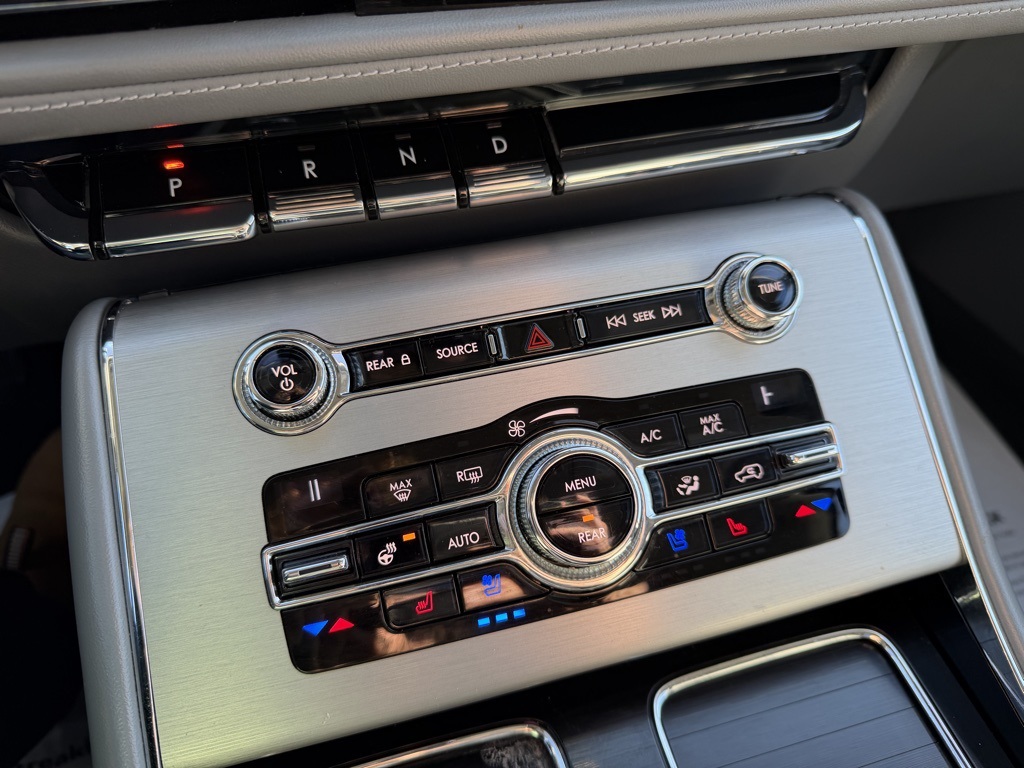 used 2020 Lincoln Aviator car, priced at $30,903