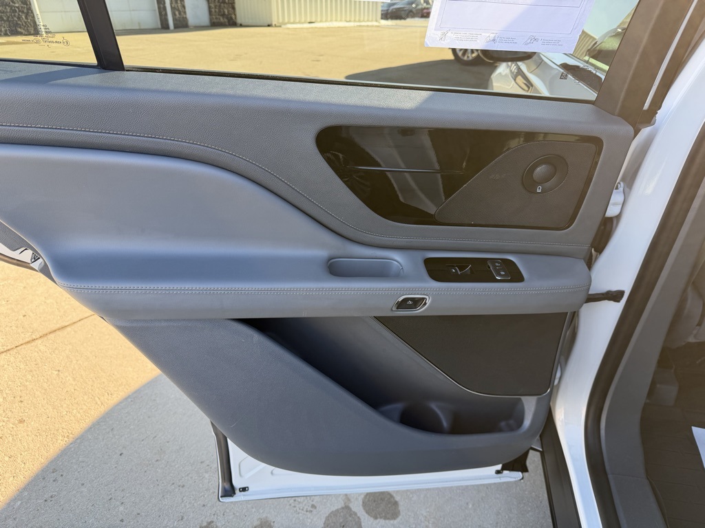 used 2020 Lincoln Aviator car, priced at $30,903