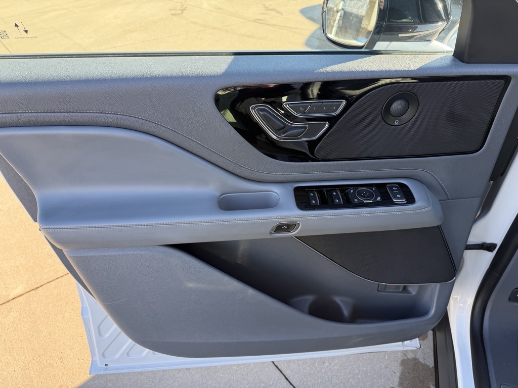 used 2020 Lincoln Aviator car, priced at $30,903