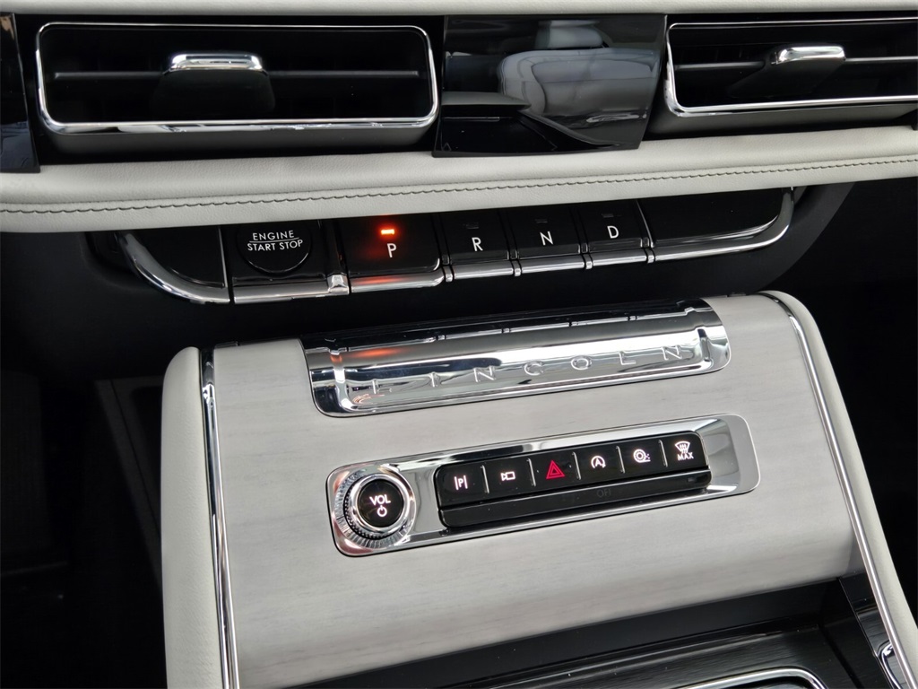 new 2026 Lincoln Aviator car, priced at $69,905