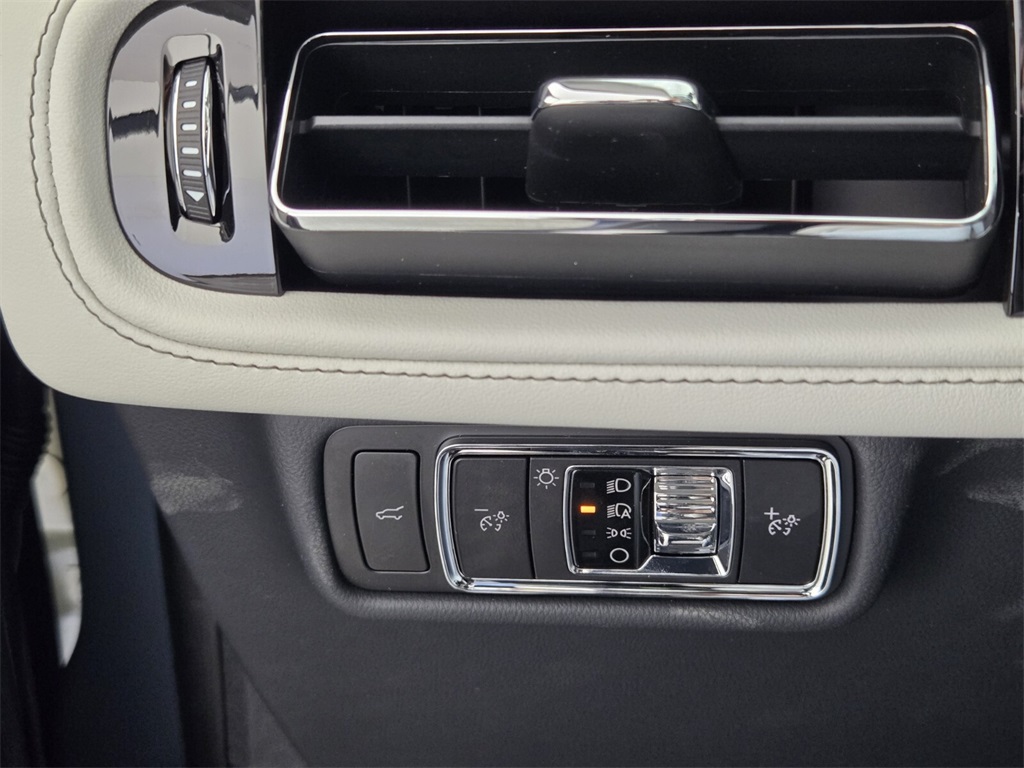 new 2026 Lincoln Aviator car, priced at $69,905