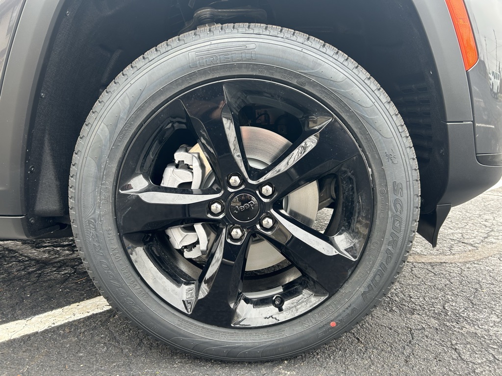 new 2025 Jeep Grand Cherokee L car, priced at $49,470