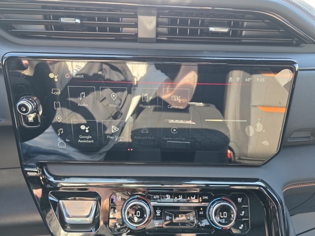 2025 GMC Sierra 3500HD 4WD Crew Cab Standard Bed AT4