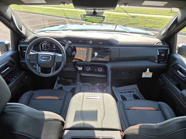 2025 GMC Sierra 3500HD 4WD Crew Cab Standard Bed AT4