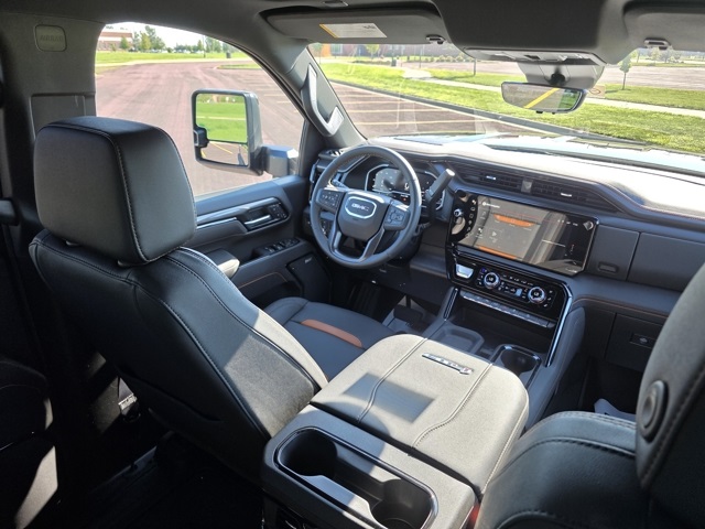 2025 GMC Sierra 3500HD 4WD Crew Cab Standard Bed AT4