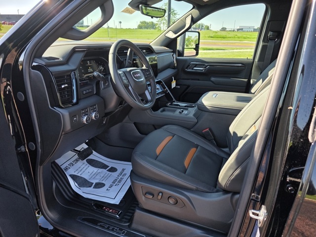 2025 GMC Sierra 3500HD 4WD Crew Cab Standard Bed AT4