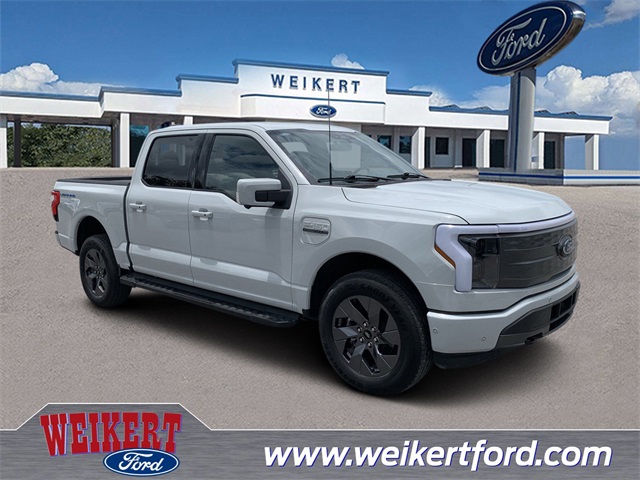 2023 Avalanche Ford F-150 Lightning Lariat AWD Truck