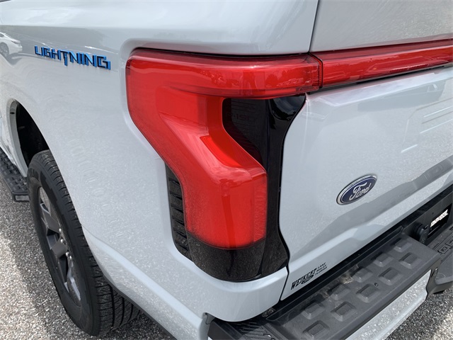 2023 Avalanche Ford F-150 Lightning Lariat AWD Truck