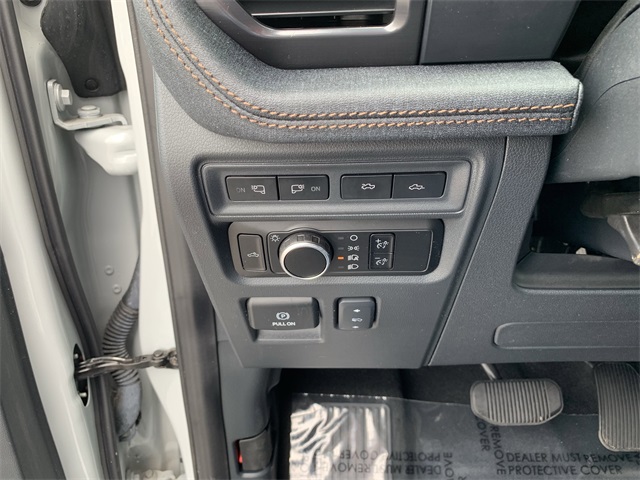 2023 Avalanche Ford F-150 Lightning Lariat AWD Truck