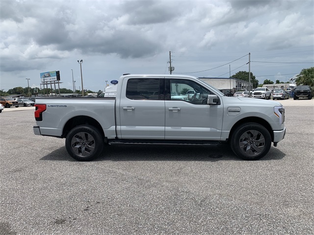 2023 Avalanche Ford F-150 Lightning Lariat AWD Truck
