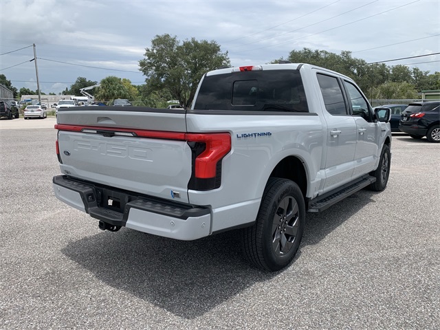 2023 Avalanche Ford F-150 Lightning Lariat AWD Truck