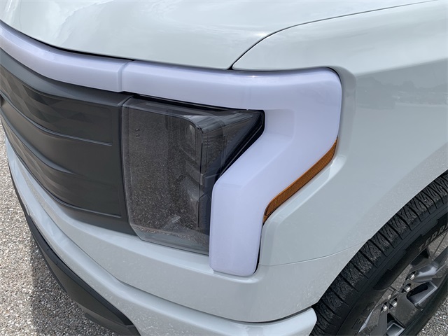 2023 Avalanche Ford F-150 Lightning Lariat AWD Truck