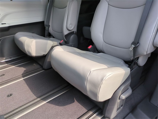 new 2026 Toyota Sienna car, priced at $49,755