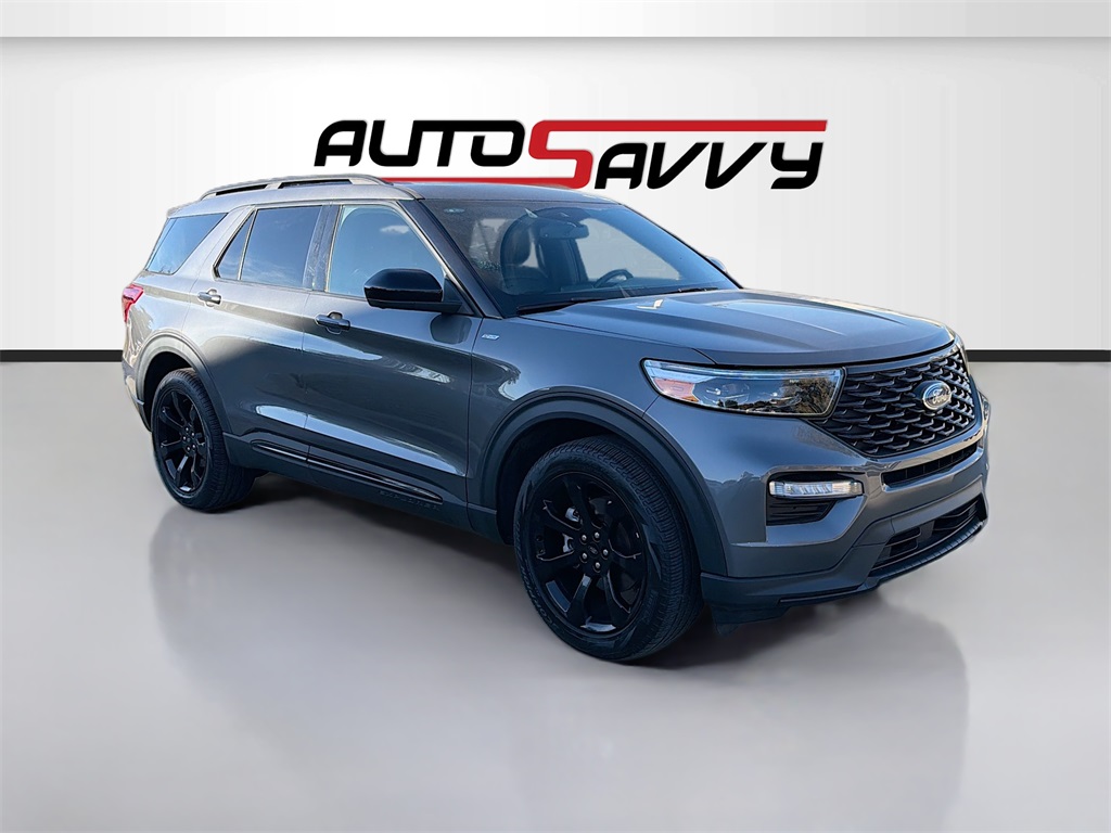 2023 Ford Explorer ST-LINE's photo