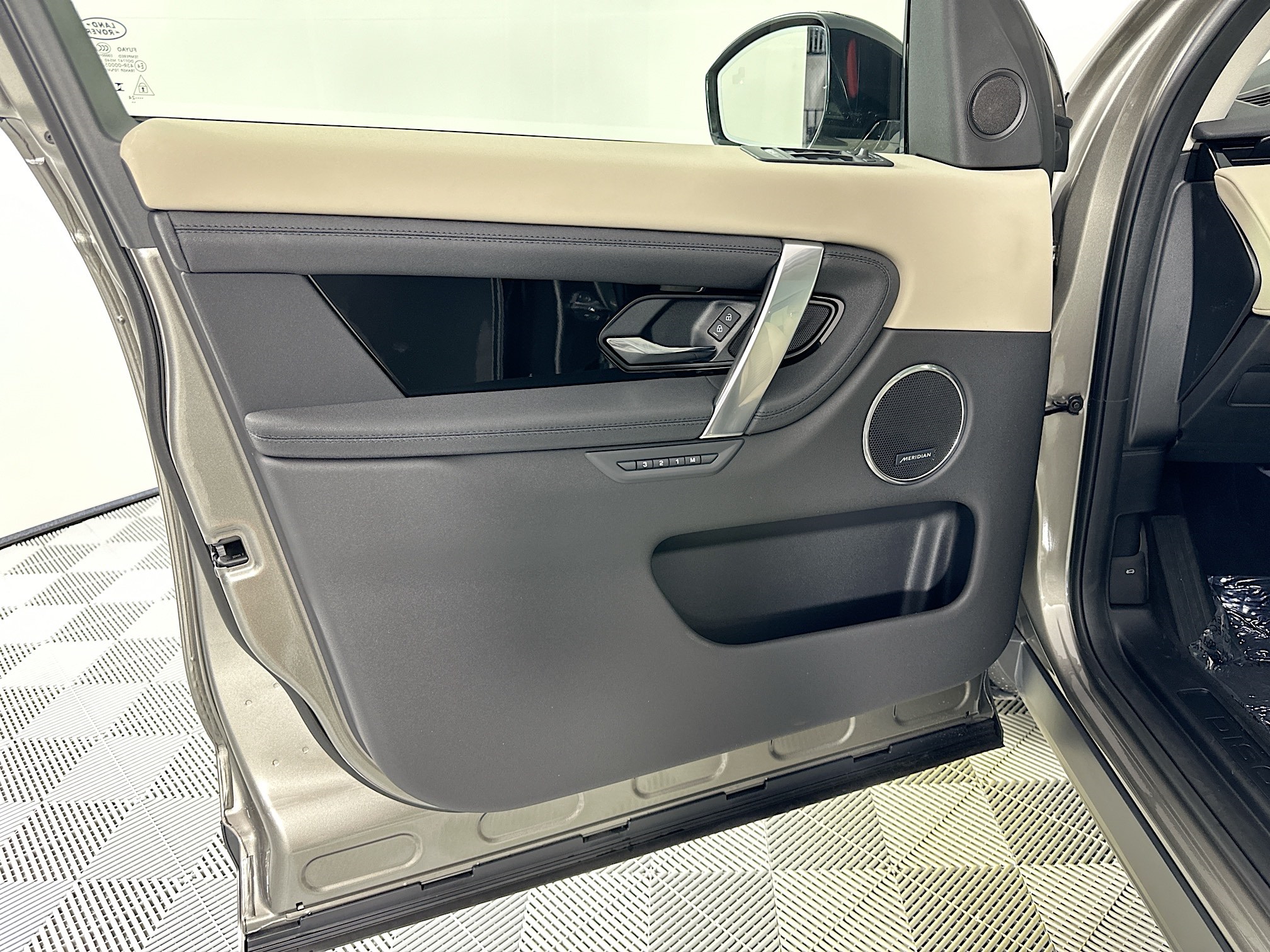 new 2025 Land Rover Discovery Sport car, priced at $39,995