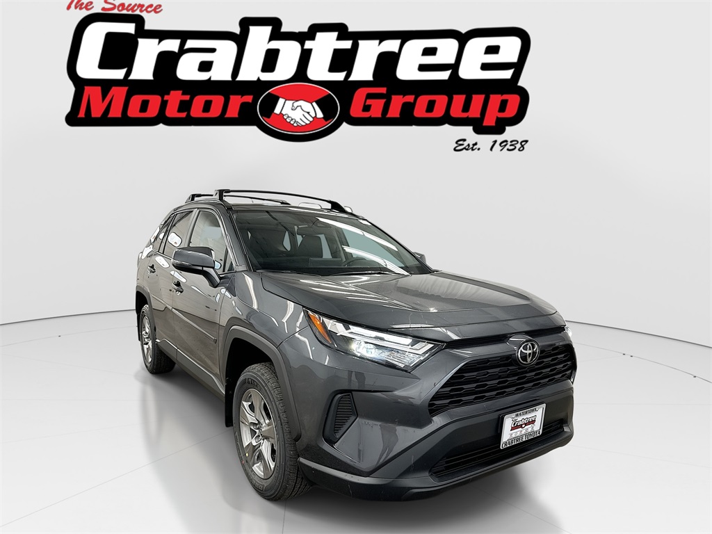 2025 Toyota RAV4 XLE's photo