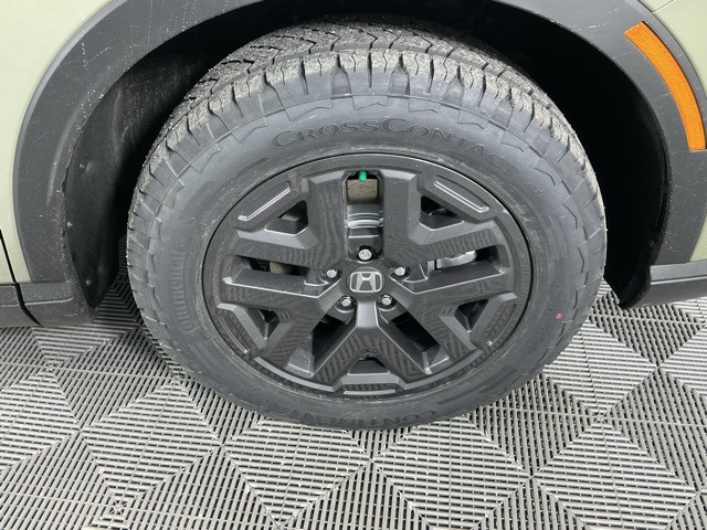 new 2026 Honda CR-V Hybrid car, priced at $40,705