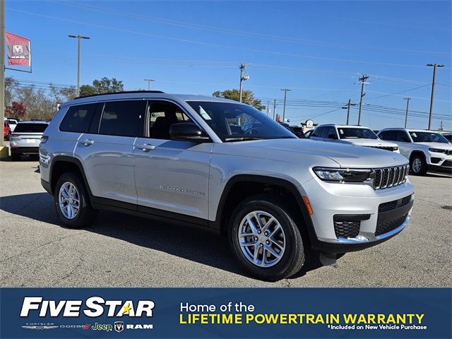 2025 Jeep Grand Cherokee L Laredo's photo