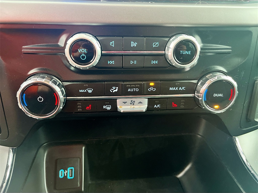 2024 Ford F-150 XLT photo 16
