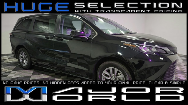 2024 Toyota Sienna LE FWD