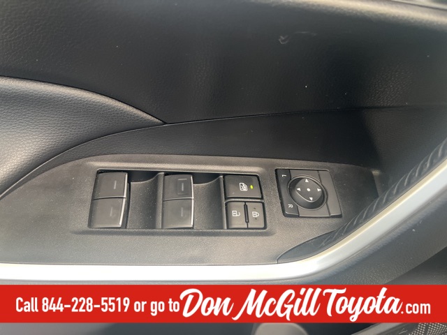 2024 Toyota RAV4 XLE Premium photo 10