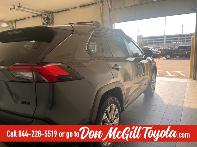 2024 Toyota RAV4 XLE Premium photo 6