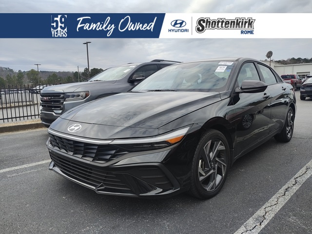 2025 Hyundai Elantra SEL's photo