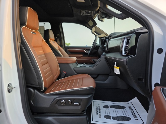 2025 GMC Sierra 3500HD Denali Ultimate
