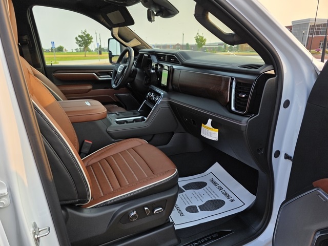 2025 GMC Sierra 3500HD Denali Ultimate
