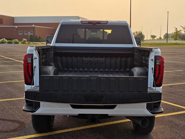 2025 GMC Sierra 3500HD Denali Ultimate
