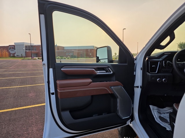 2025 GMC Sierra 3500HD Denali Ultimate