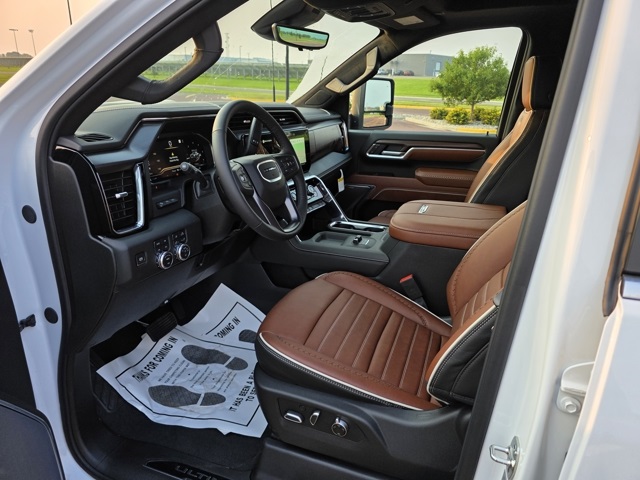 2025 GMC Sierra 3500HD Denali Ultimate