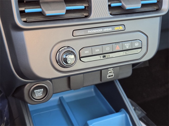 New 2025 Ford Maverick XLT 4D Crew Cab