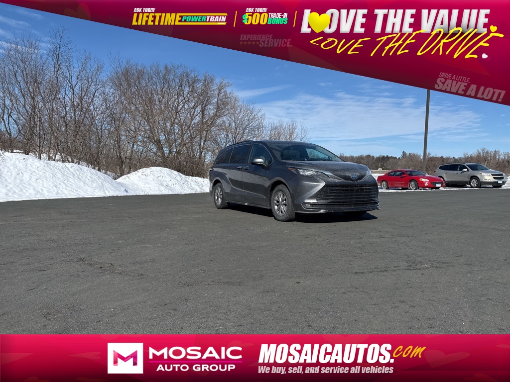 Used 2025 Toyota Sienna XLE Vans