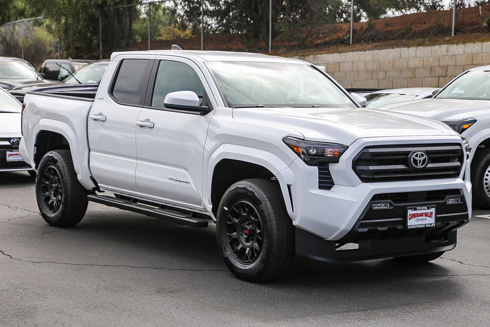 2025 Toyota Tacoma SR5 Double Cab photo 3